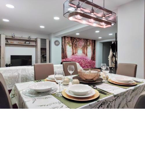LUXURY New Apartment CITY CENTRE & BEACH, Alicante