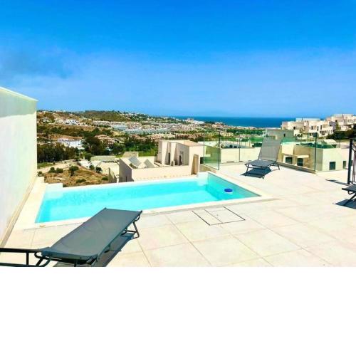 Luxury Penthouse with private pool