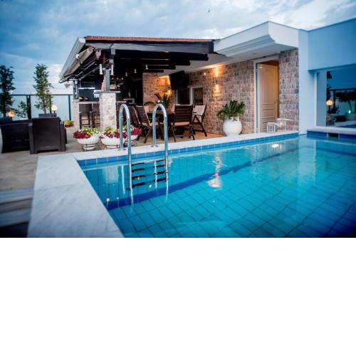 Luxury Penthouse with private pool