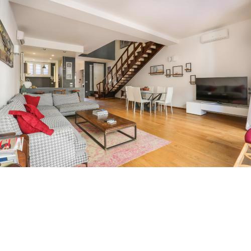 Luxury Pontevecchio Duplex 5 STARS APARTMENT- hosted by Sweetstay
