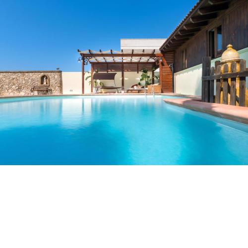 Luxury Pool Chalet