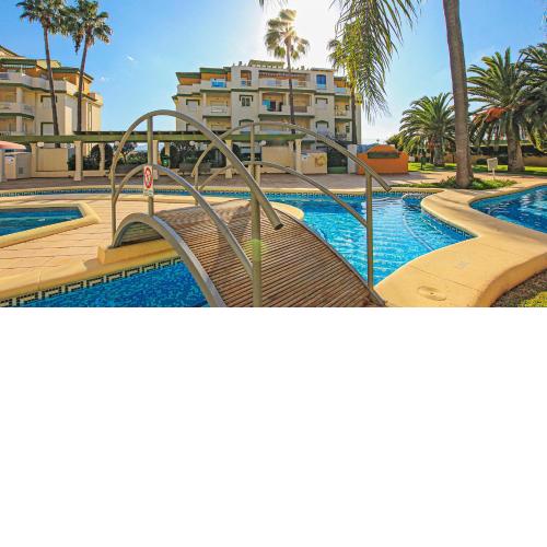 Luxury pool, garden and beach apartment