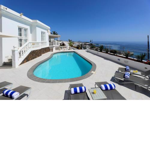 Luxury Puerto Del Carmen Villa 5 Bedrooms La Perla Modern Furnishings Stunning Sea Views