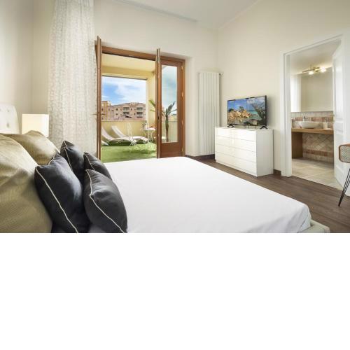 Luxury Rooms & Suites