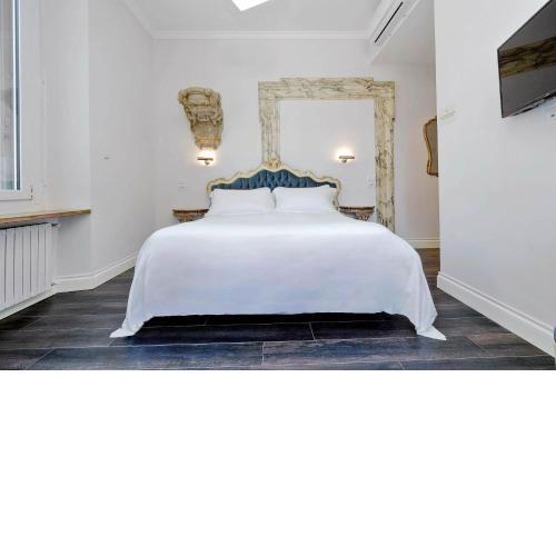 Luxury Rooms