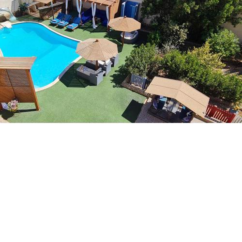 Luxury Royal Blue Family Villa 8pers private pool
