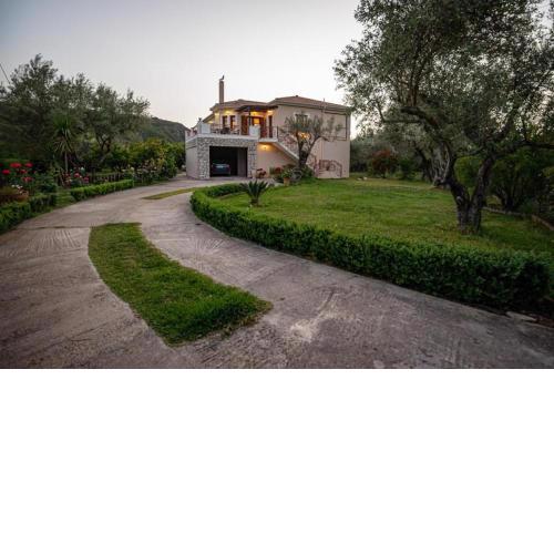 Luxury Rustic Villa Mountain View