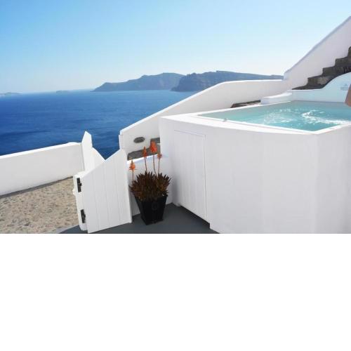 Luxury Santorini Villa Outdoor Plunge Pool Sea Caldera View 1BDR Oia