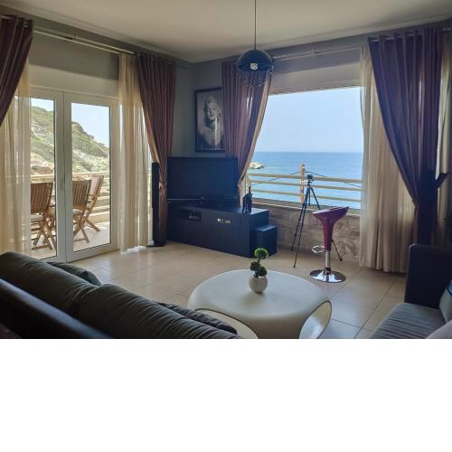 Luxury Seaside House in Mades Heraklion