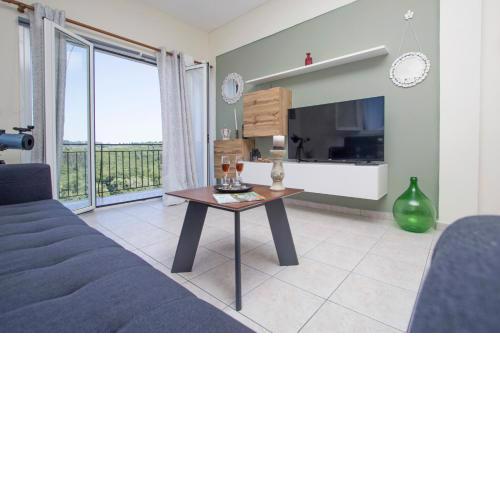 Luxury Skyline Apartment