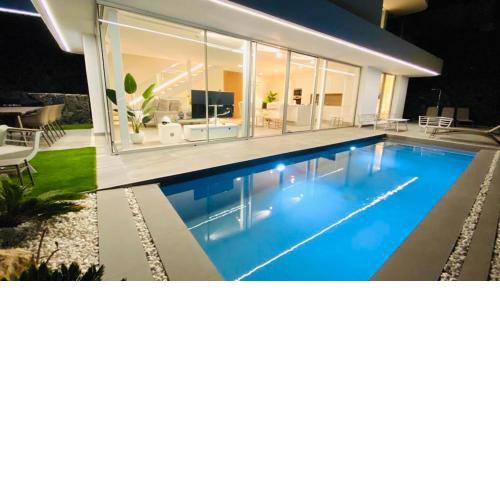Luxury Villa - new building with panoramic sea view