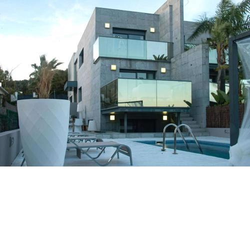 ⭑⭑⭑⭑Luxury villa con piscina, wifi, spiaggia a 50m