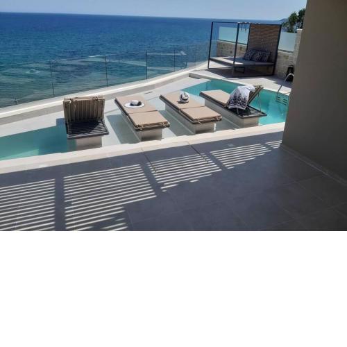 Luxury Villa Dioskouroi eco pool & jacuzzi Kalyves