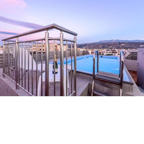 Luxury villa in city center with rooftop swimming pool