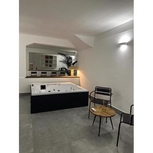 Luxury Villa Near Sea & Mount Etna