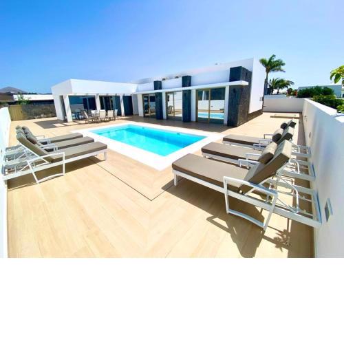 Luxury Villa Olivia 3 Beds - 3 Baths