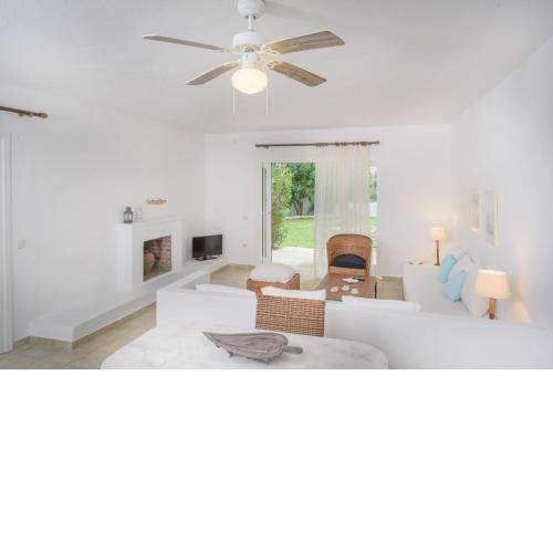Luxury Villa Skiathos Two-Bedroom Suite Dyo Vromolimnos