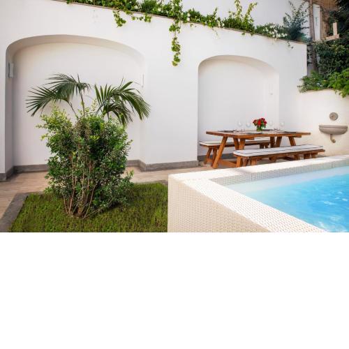 Luxury Villa with Penthouse, Pools and Sea View