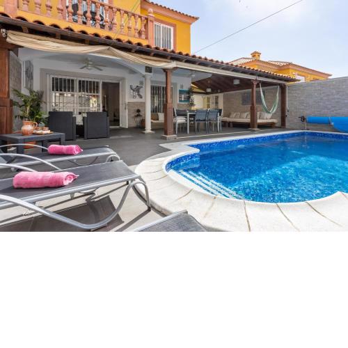 LUXURY VILLA WITH PRIVATE POOL, Playa del Duque