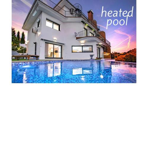 Luxury villa with sea views - heated pool - jacuzzi