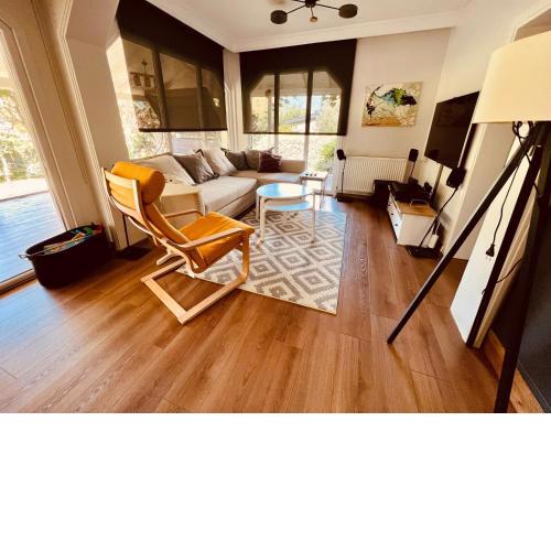 Luxury villas with shared pool near by John Hopkins