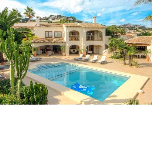 Luxury Xenofilia Vll