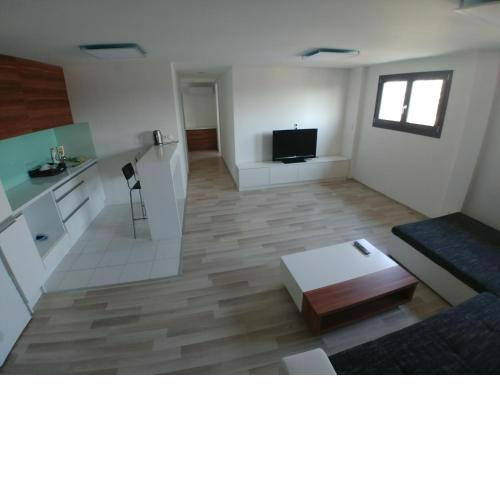 Luxusný apartmán s bezplatným parkovaním v objekte
