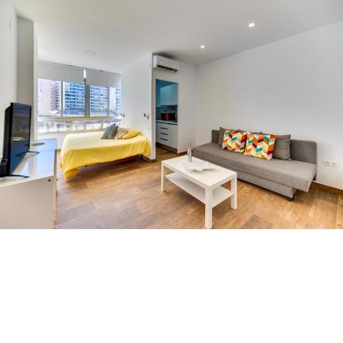 LXR Renovated & Pool 1BDR Toorremolinos