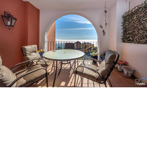 Lynnes Balcony