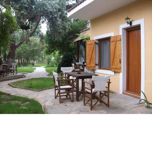 Lysistrata Bungalows
