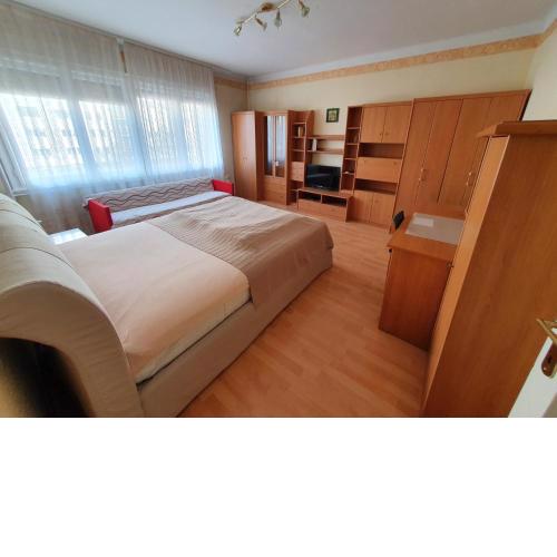 M Apartments - Info Park