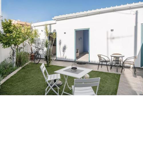 M City Apartments, Garden 2