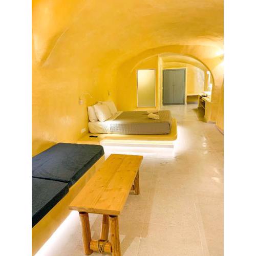 M Residence Santorini Johnnie Cave
