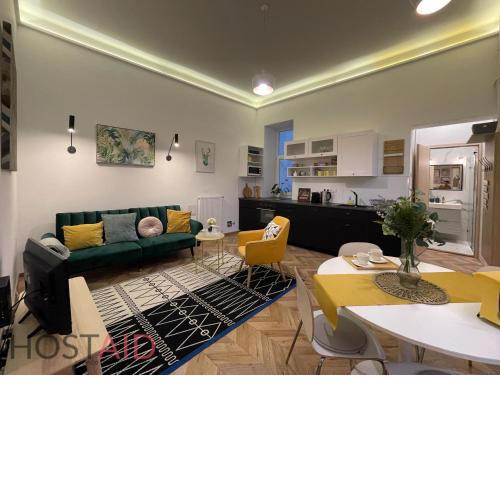 M10 Apartment - hostAID