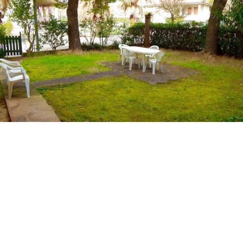 M105 -Marcelli, quadrilocale con giardino a 200 mt dal mare