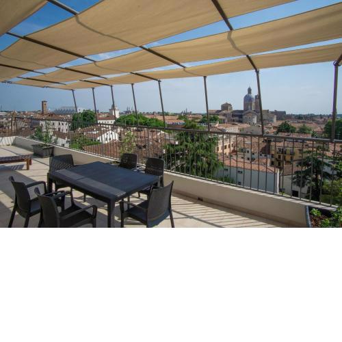 M14 Teatro Verdi Terrace Apartment