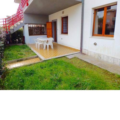 M144 - Marcelli, trilocale con giardino a 100mt dal mare
