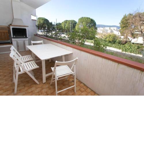 M25 - Marcelli, trilocale con terrazzo a 100 metri dal mare