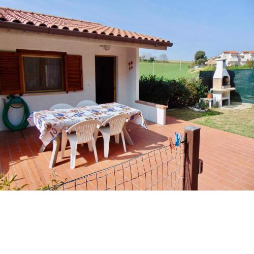 M308 - Marcelli, bilocale con giardino