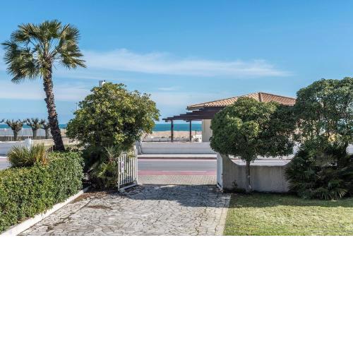 M339 - Marcelli, ampio trilocale con terrazzo vista mare