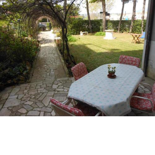 M345 - Marcelli, delizioso trilocale con giardino