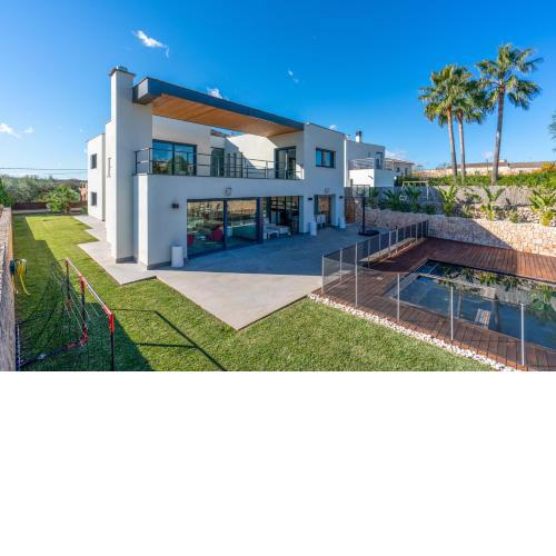 M4R Architect House Llubi