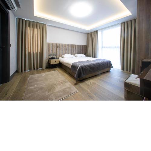 MAD INN HOTEL & SPA