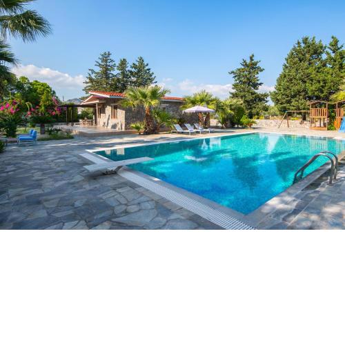 Madia Villa