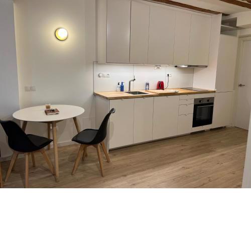 Madrid City Center NEW Design WIFI Apartment
