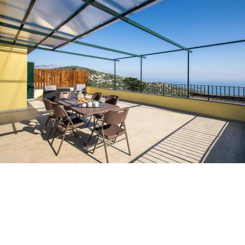 Magdalene's House - sea view terrace