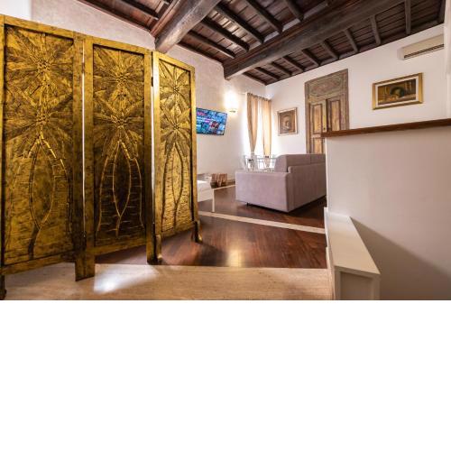 Magenta Luxury Crociferi 2