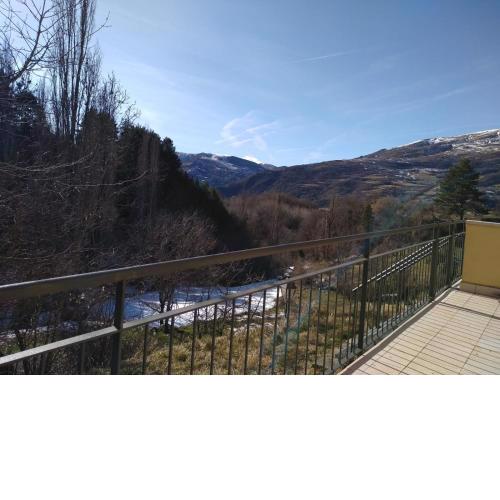 Magnífic apartament de muntanya amb encant a la Vall Fosca. Tranquil.litat i natura. Bones excursións.