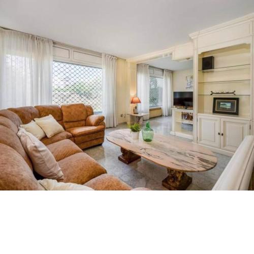 Magnífica Residencia Junto al Mar