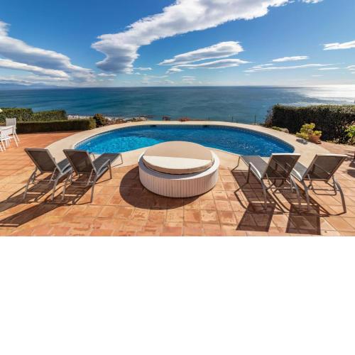 Magnificent villa near Sotogrande Exceptional view